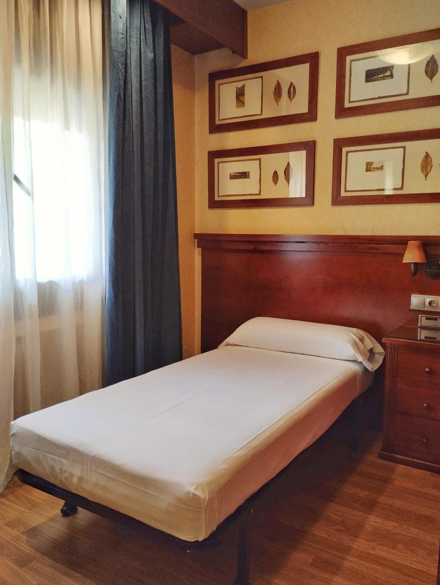 Hostal Los Infantes Olvega エクステリア 写真